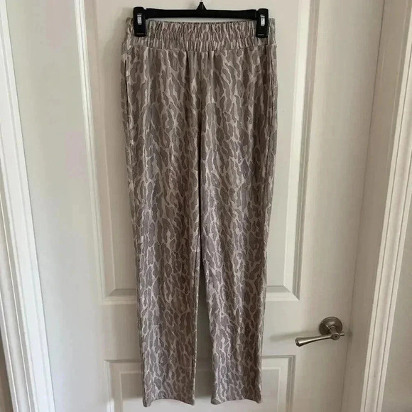 305 Varley Animal Print Lounge Pants Size Small - Picture 4 of 8